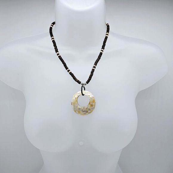 Boho Necklace Mother of Pearl Mosaic Open Circle Pendant Brown Wood Bead Chain - Picture 7 of 11